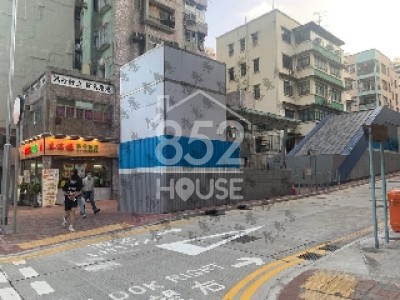 [土瓜灣] 港鐵出口單邊，日夜人流萬千